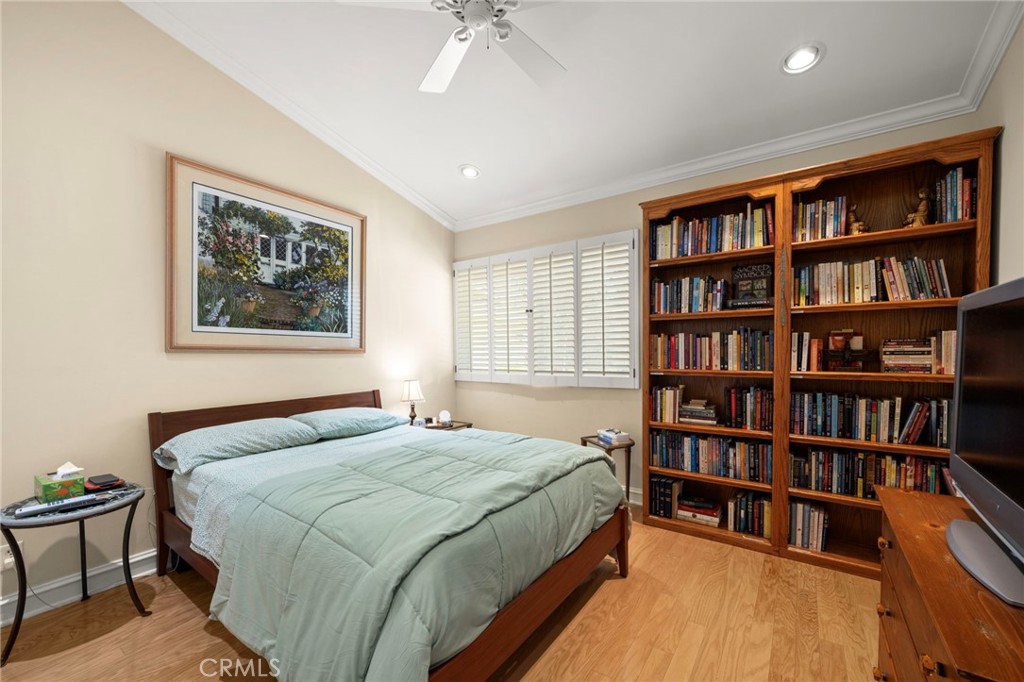 5835 Fairhaven