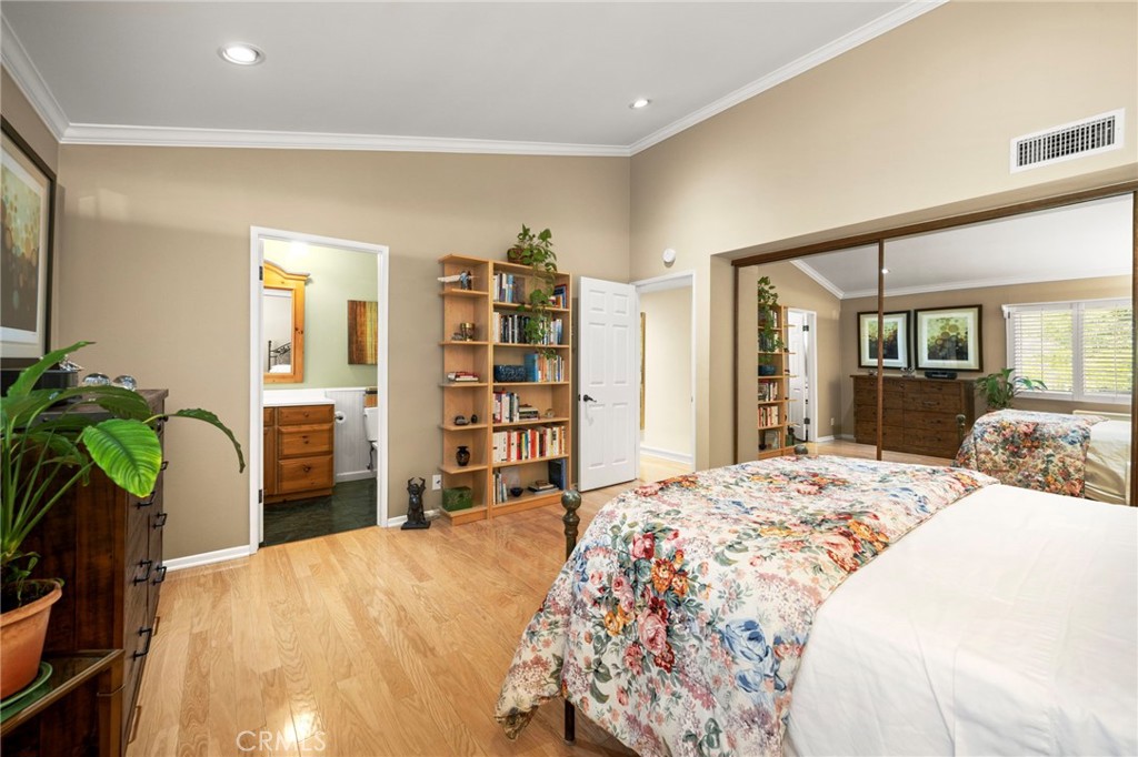 5835 Fairhaven