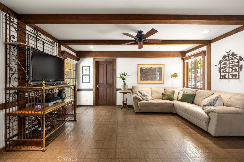5835 Fairhaven