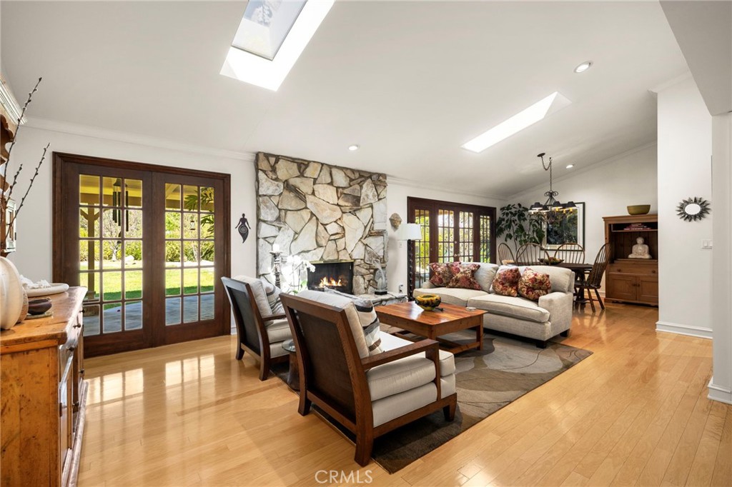 5835 Fairhaven