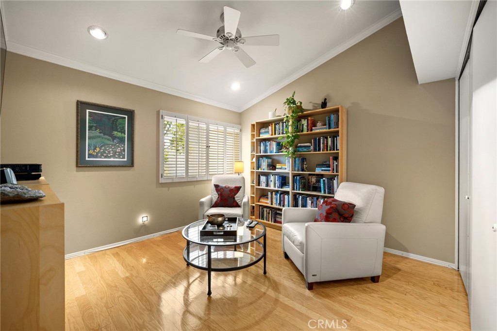 5835 Fairhaven