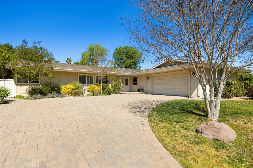 5835 Fairhaven