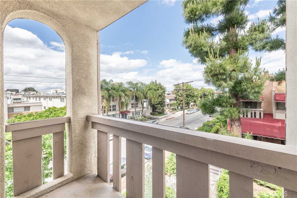 5236 Yarmouth Avenue 313