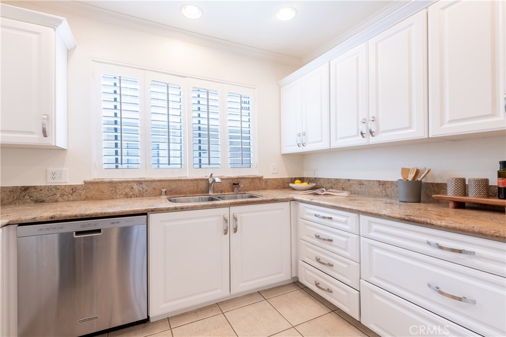 5236 Yarmouth Avenue 313