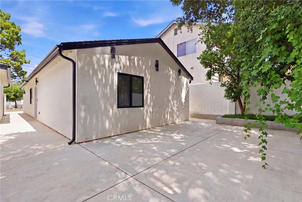 10012 Plainview Avenue