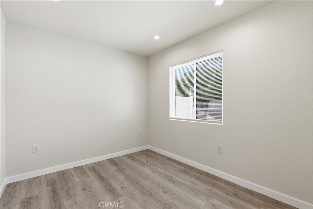 10012 Plainview Avenue