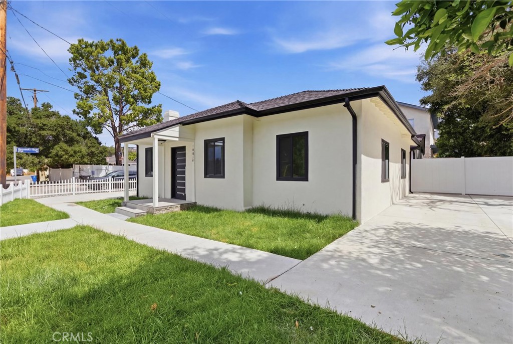 10012 Plainview Avenue