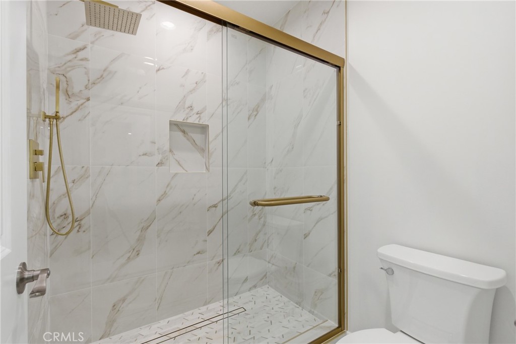 10012 Plainview Avenue