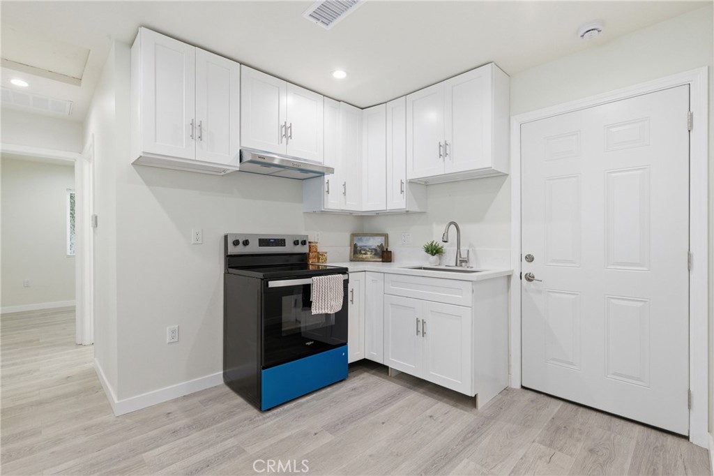 10012 Plainview Avenue