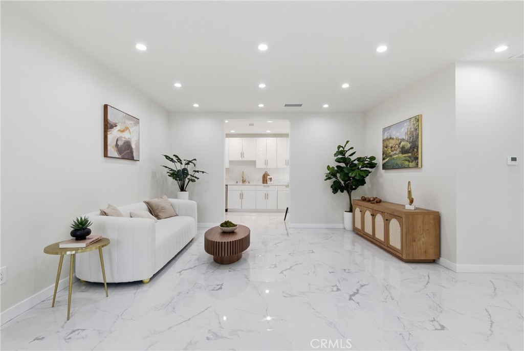 10012 Plainview Avenue