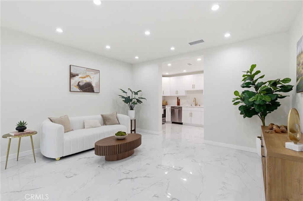 10012 Plainview Avenue