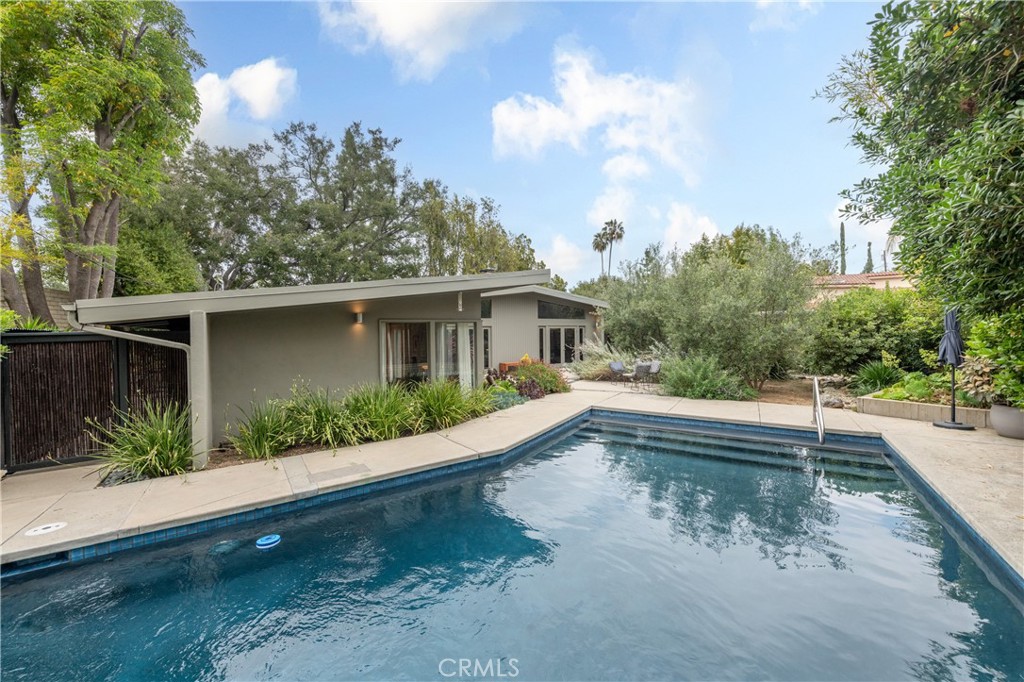 4135 Meadowridge Place