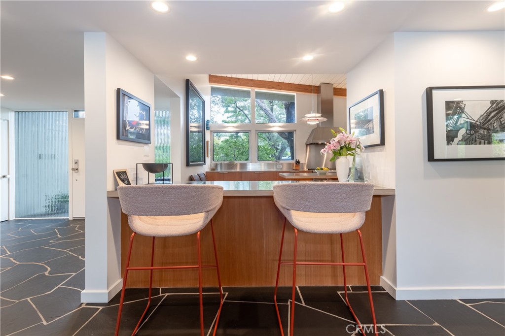 4135 Meadowridge Place