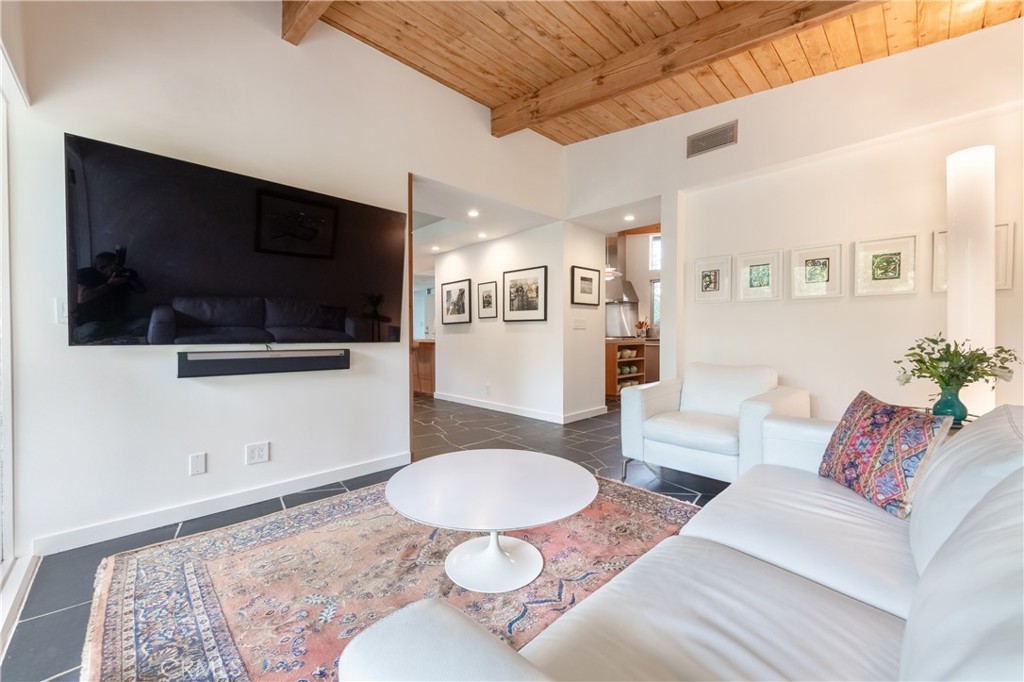 4135 Meadowridge Place