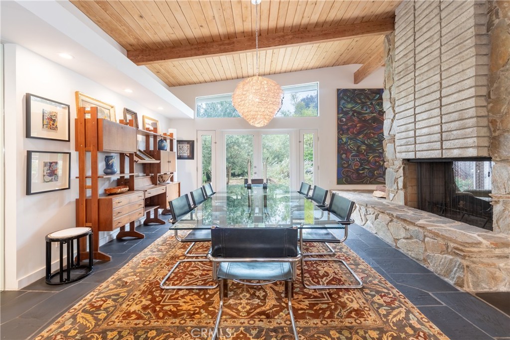4135 Meadowridge Place