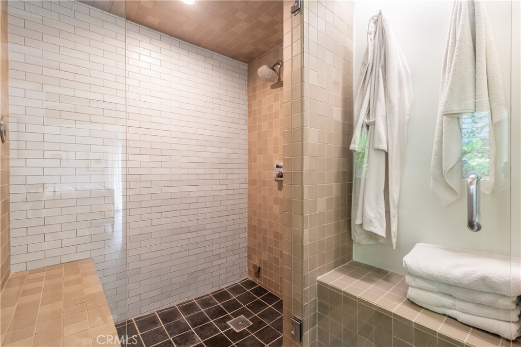 4135 Meadowridge Place