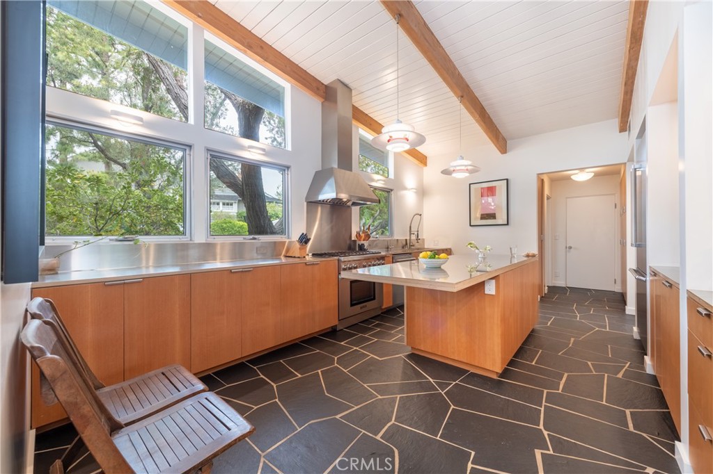 4135 Meadowridge Place