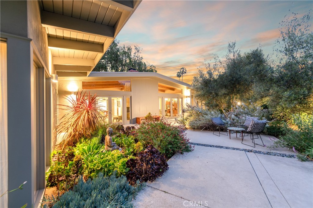 4135 Meadowridge Place