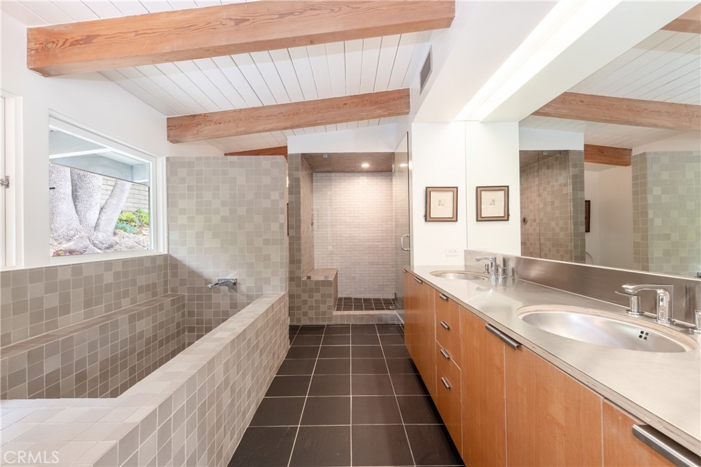 4135 Meadowridge Place