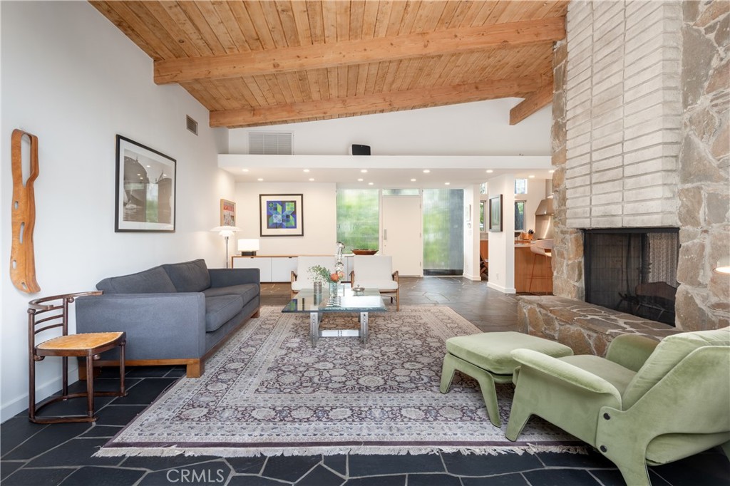 4135 Meadowridge Place
