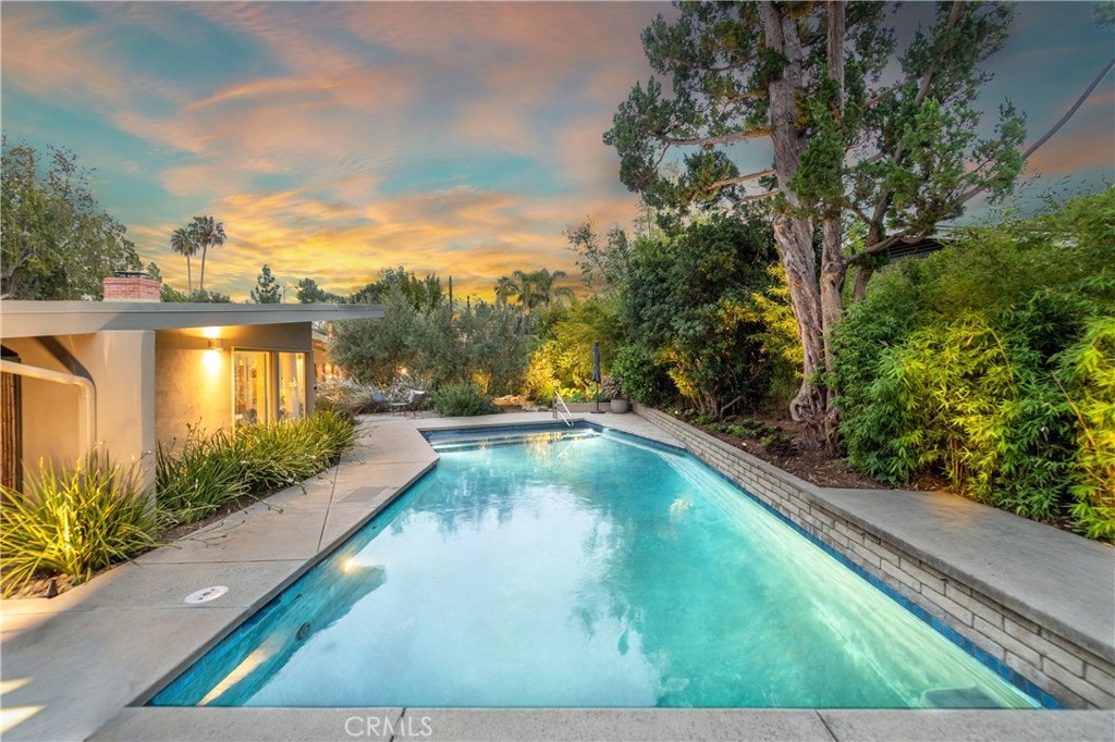 4135 Meadowridge Place