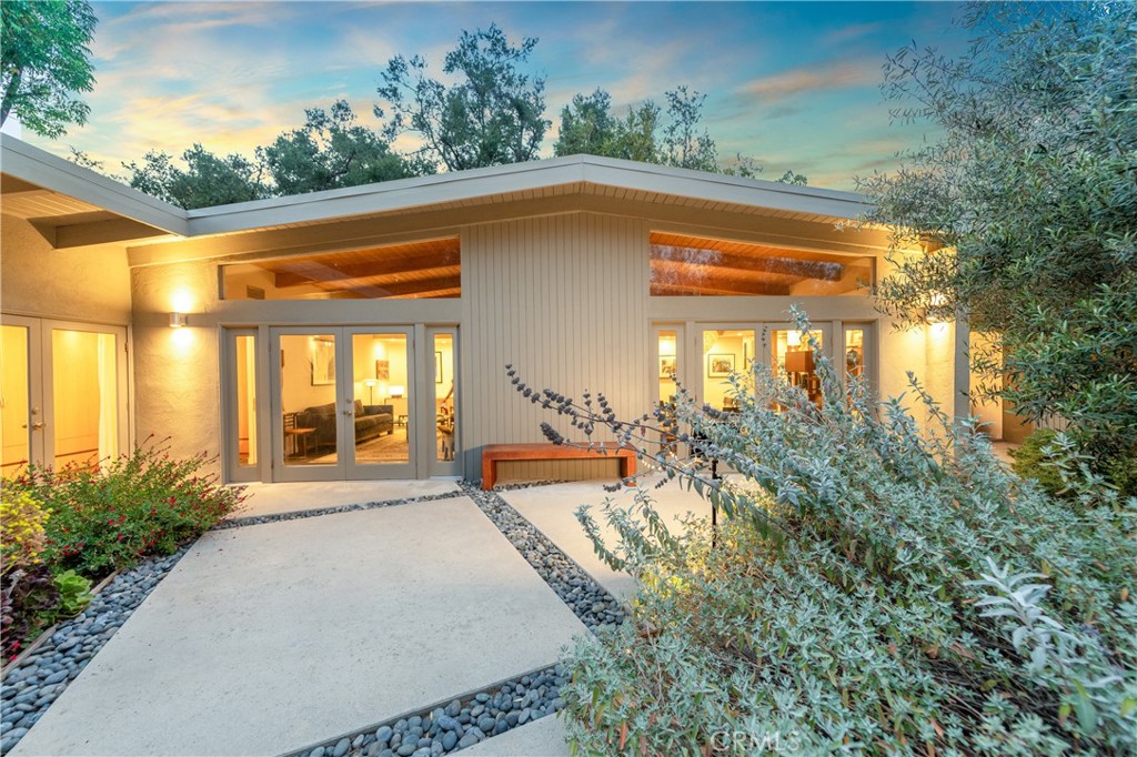 4135 Meadowridge Place
