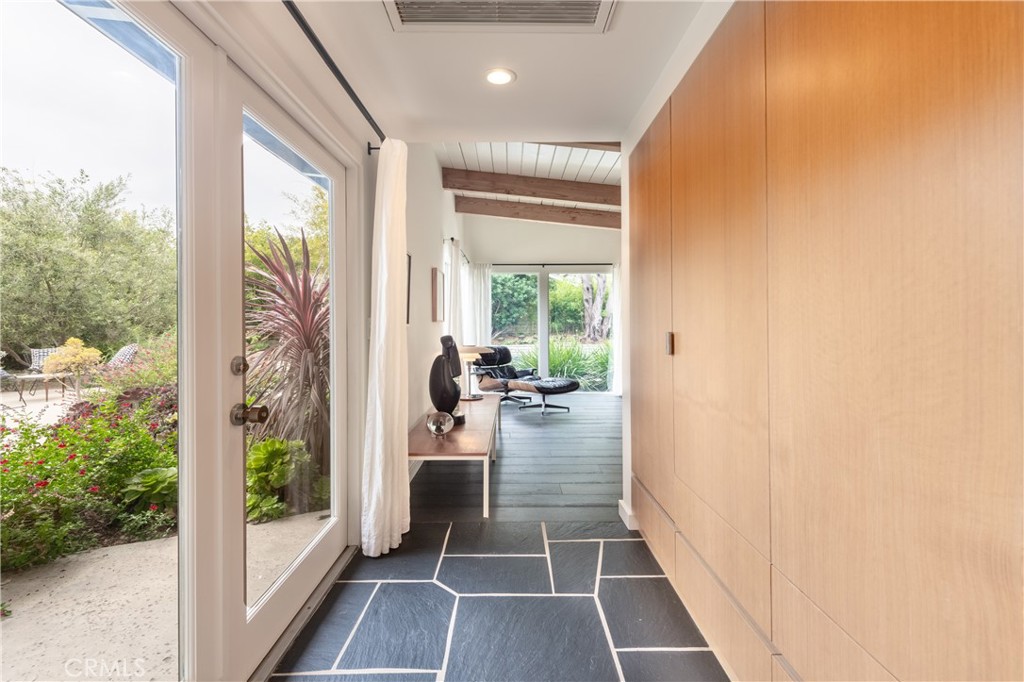 4135 Meadowridge Place