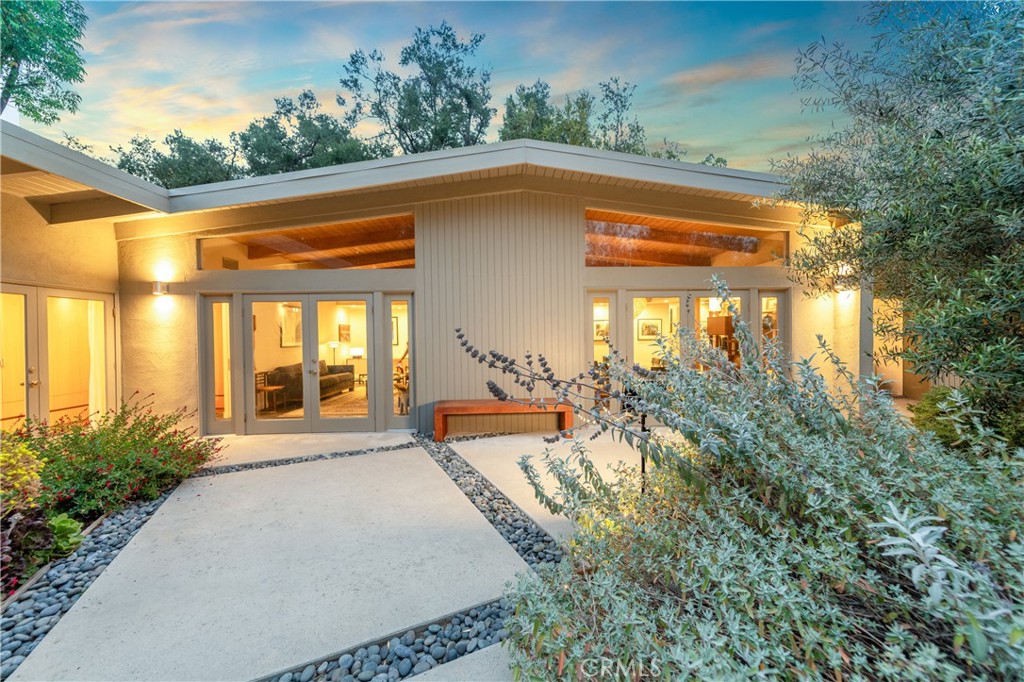 4135 Meadowridge Place