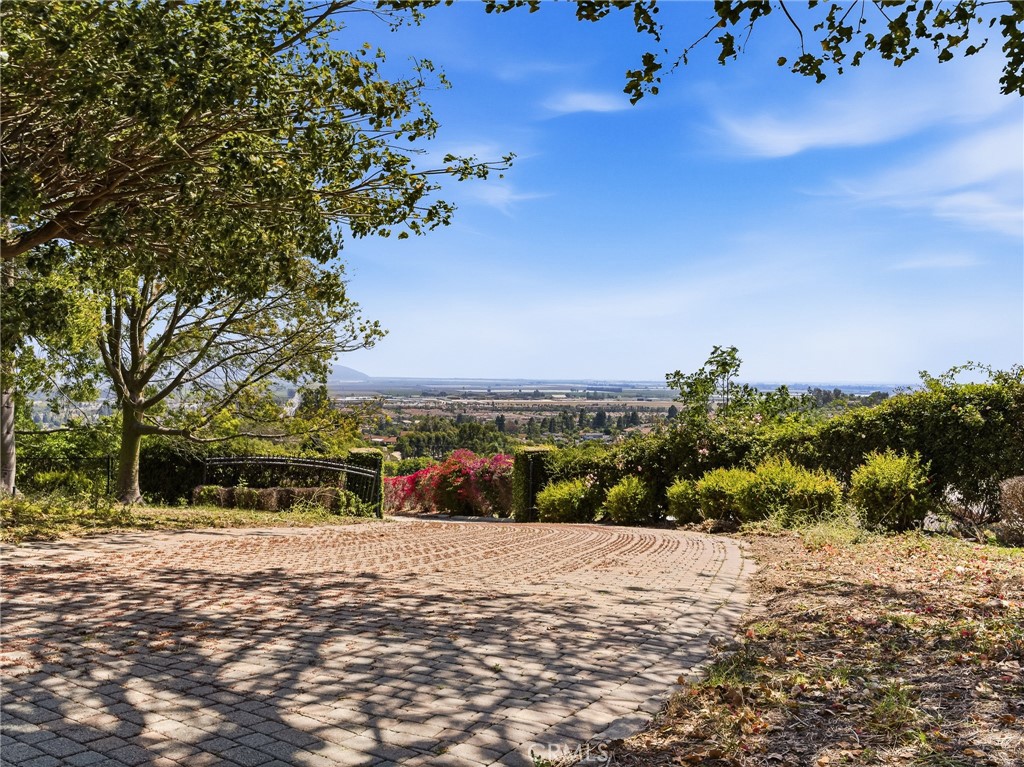 25 Encino