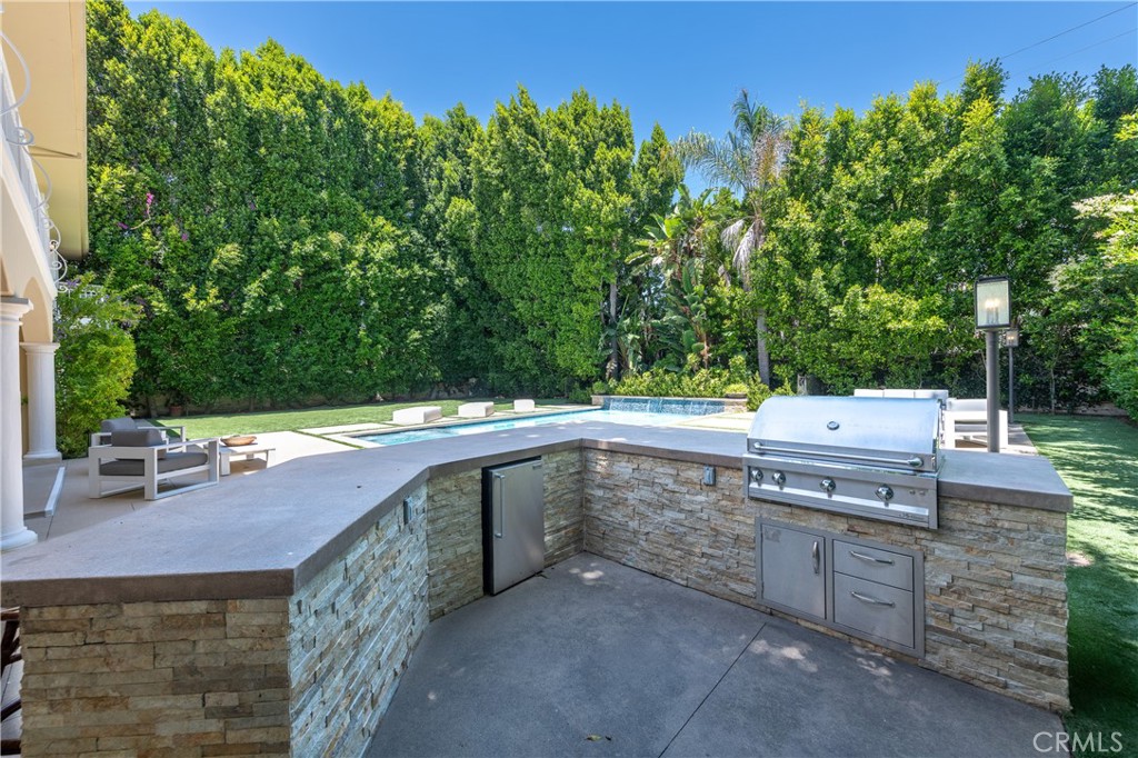 4438 Haskell Avenue