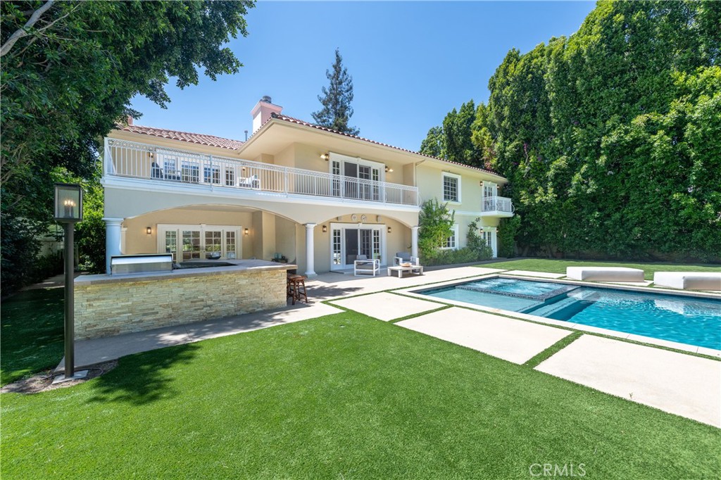4438 Haskell Avenue