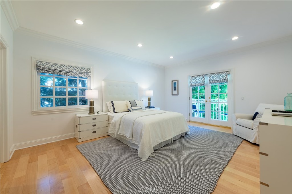 4438 Haskell Avenue