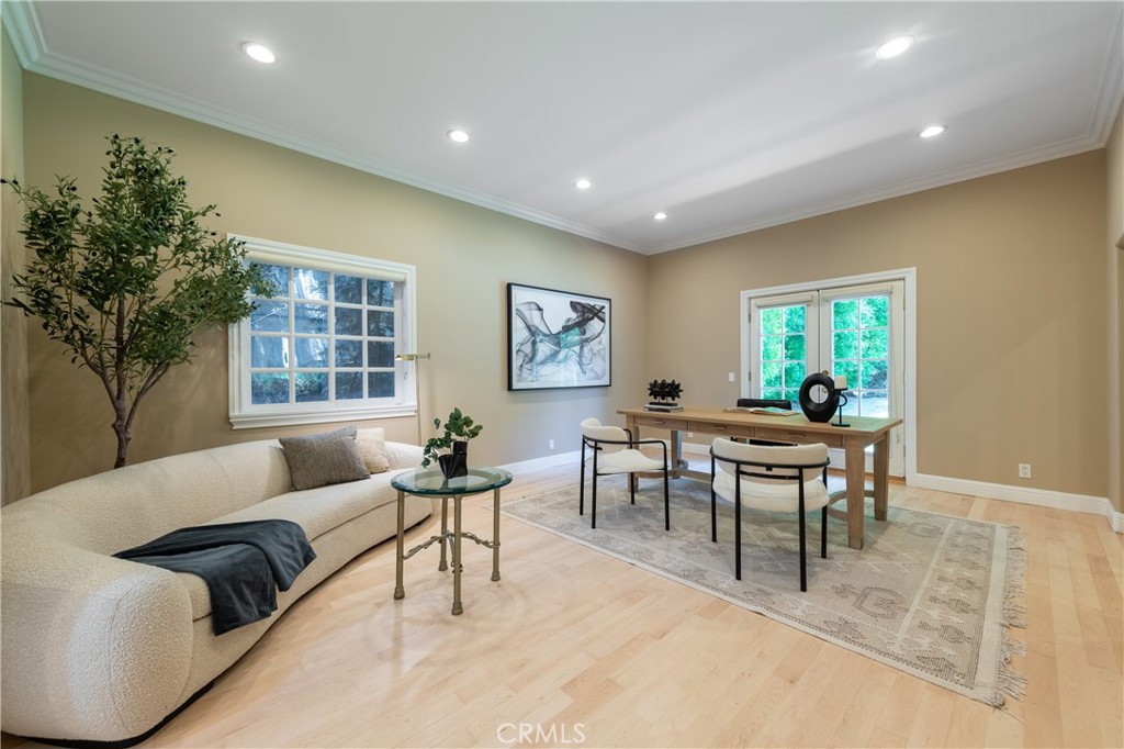 4438 Haskell Avenue