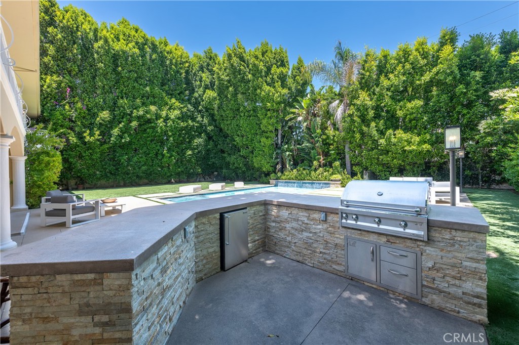 4438 Haskell Avenue