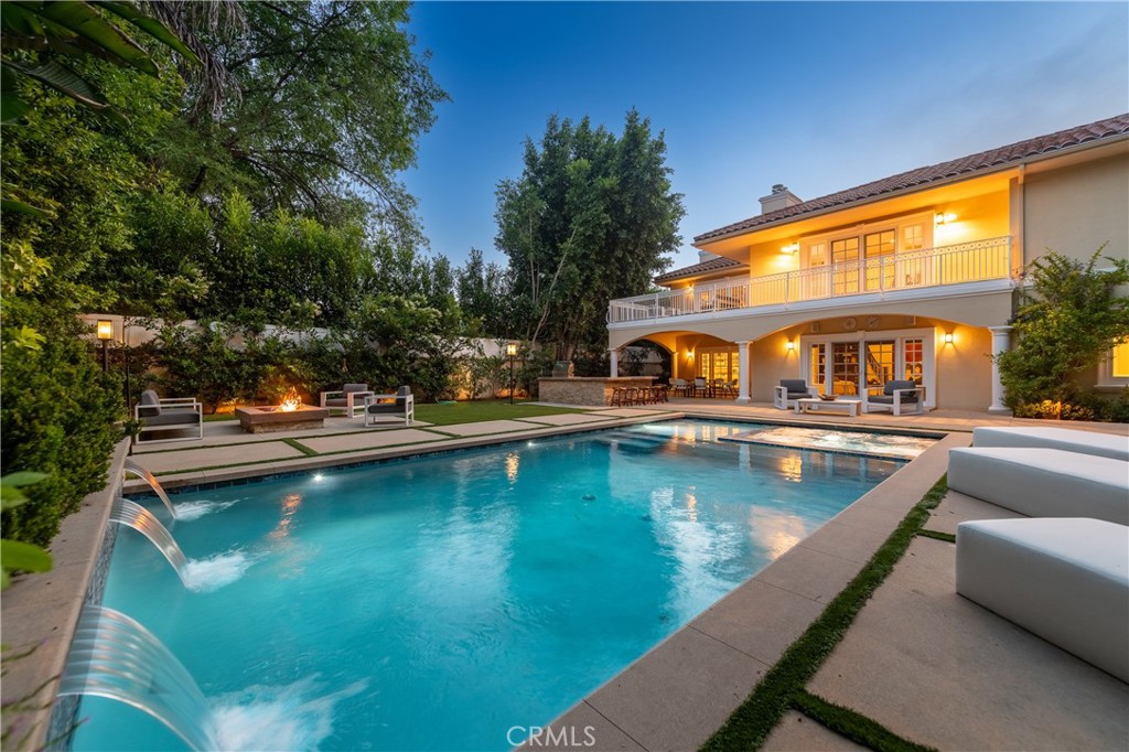 4438 Haskell Avenue