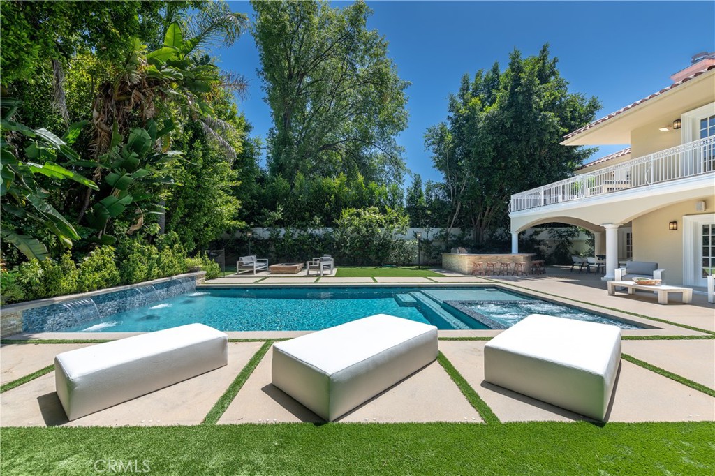 4438 Haskell Avenue