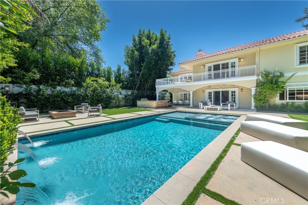 4438 Haskell Avenue