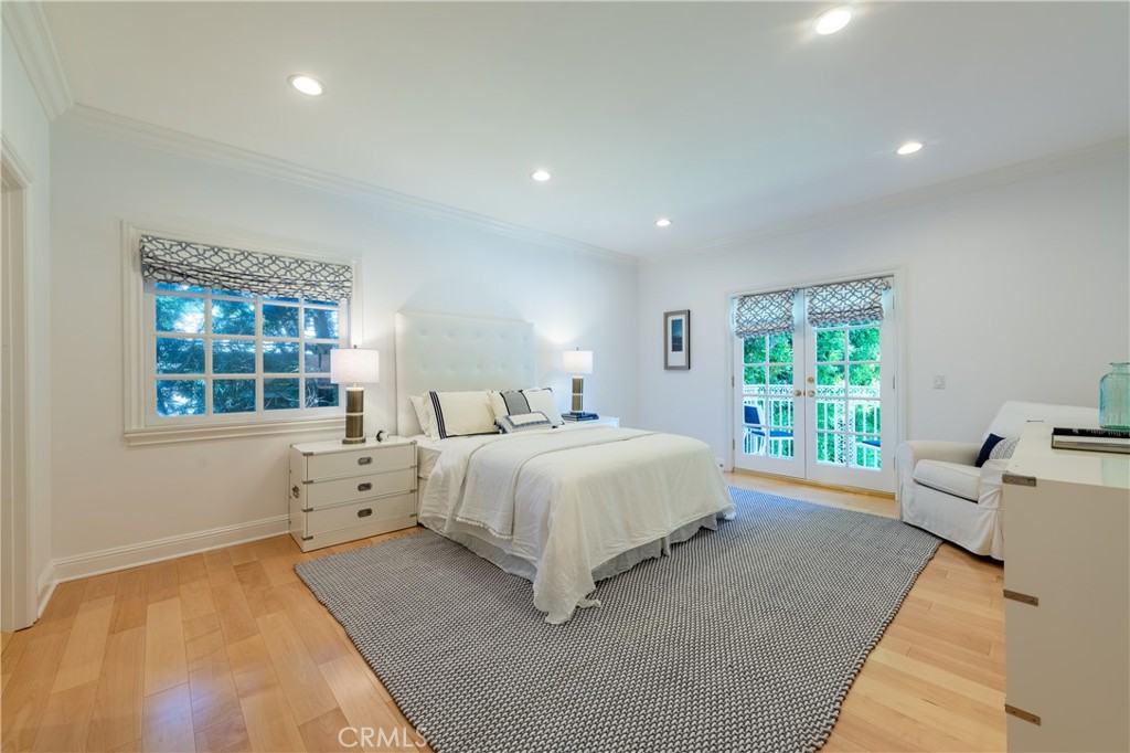 4438 Haskell Avenue