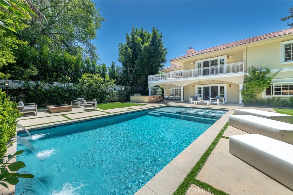 4438 Haskell Avenue