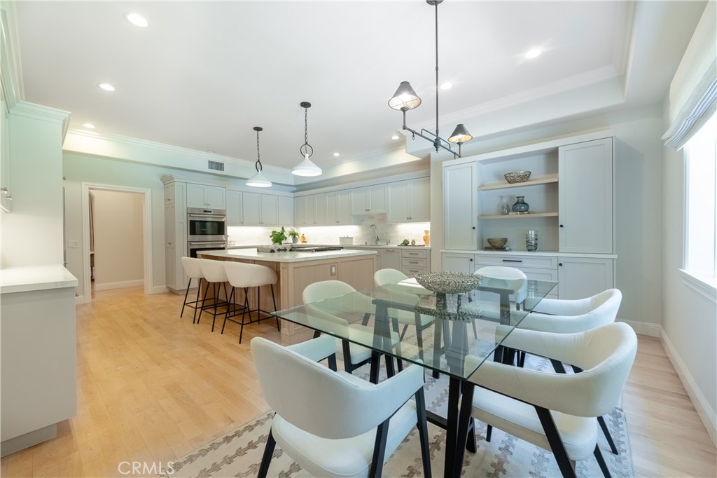 4438 Haskell Avenue