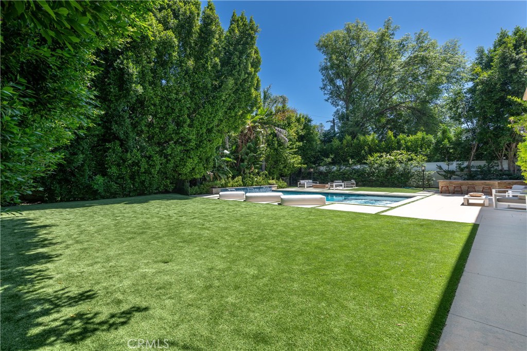 4438 Haskell Avenue