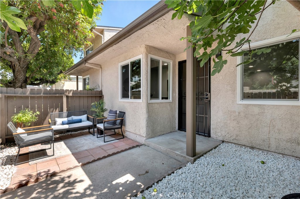 801 E Acacia Avenue F