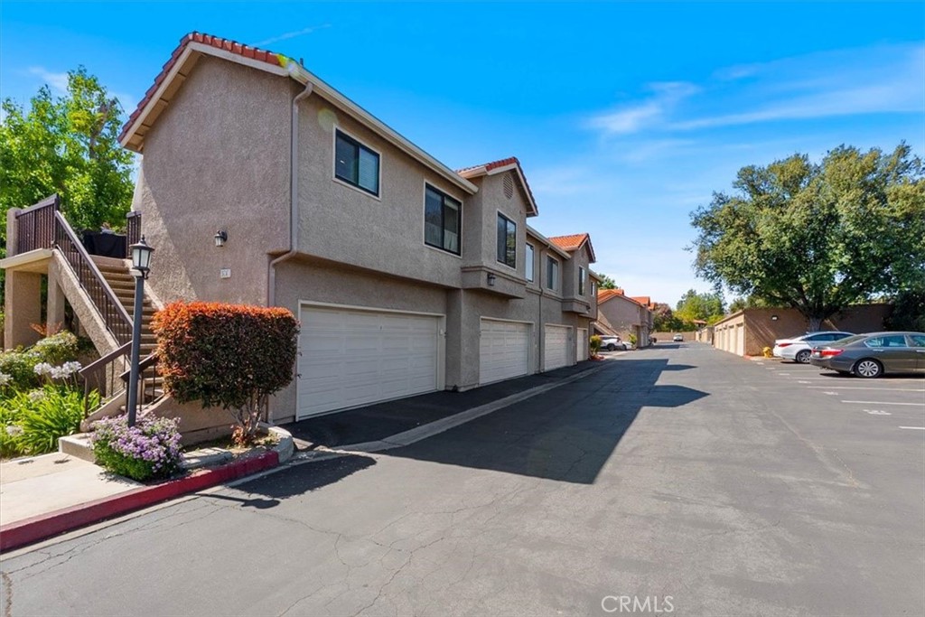 2352 Archwood