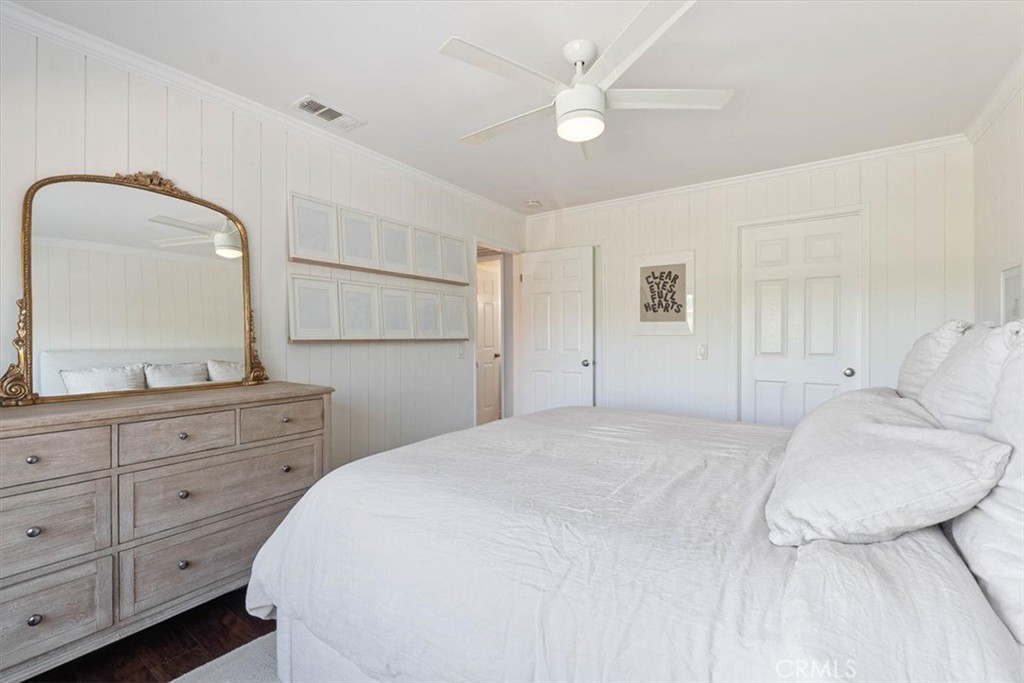 2352 Archwood