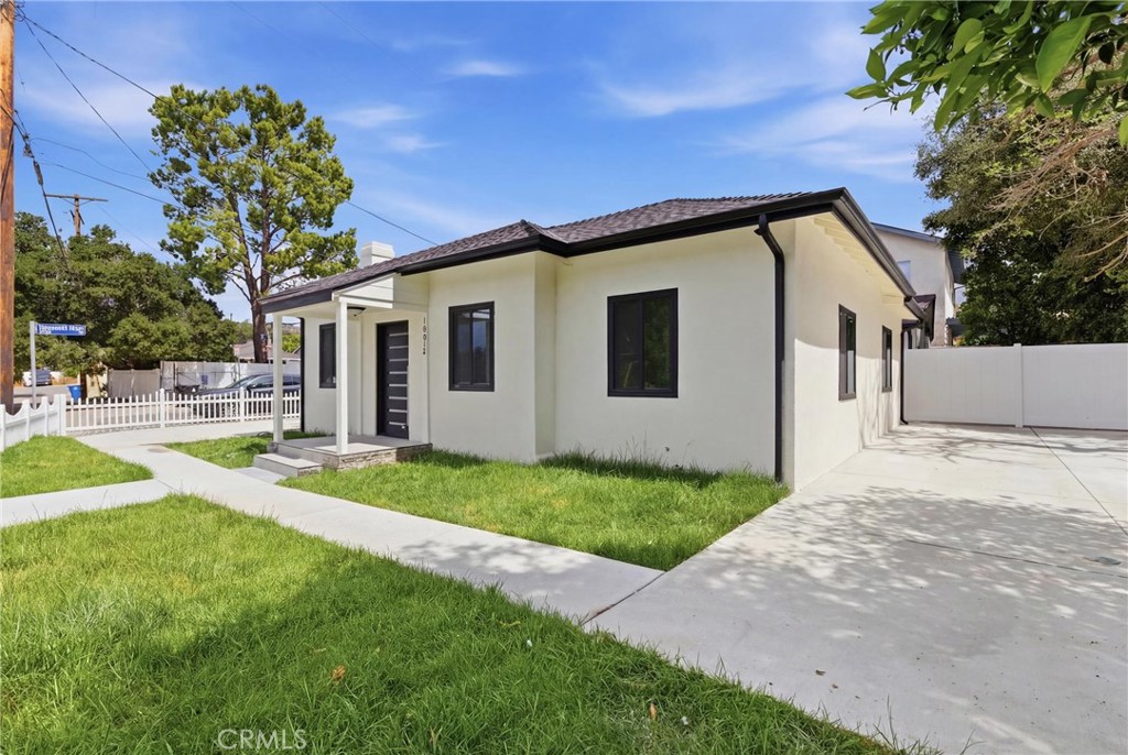 10012 Plainview Avenue