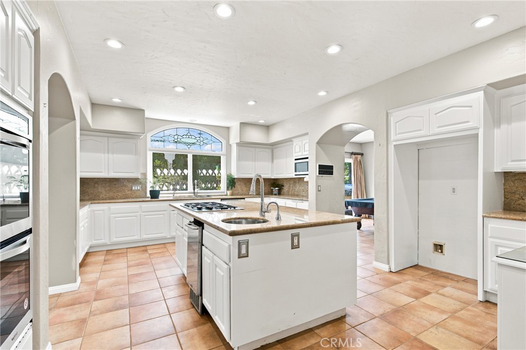 10925 Willowbrae