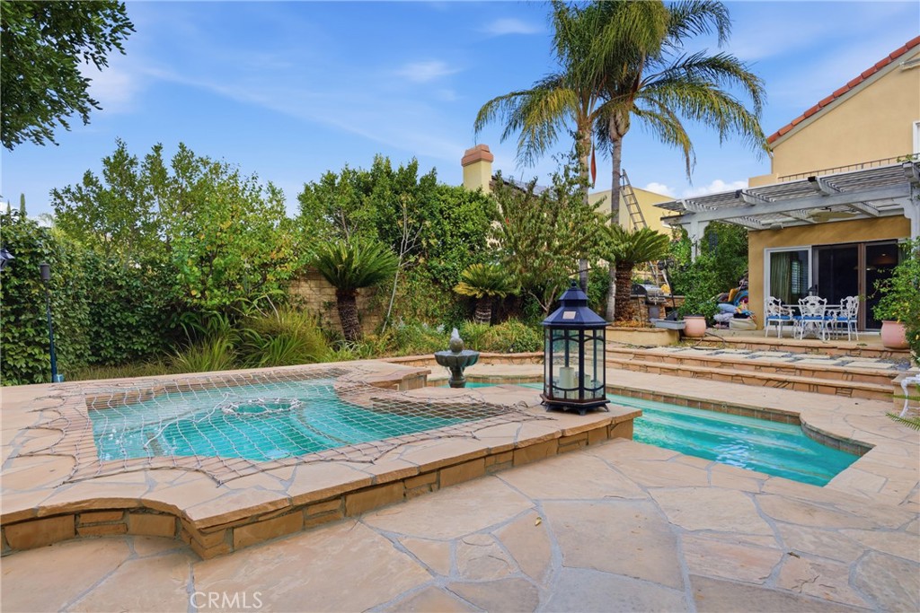 10925 Willowbrae