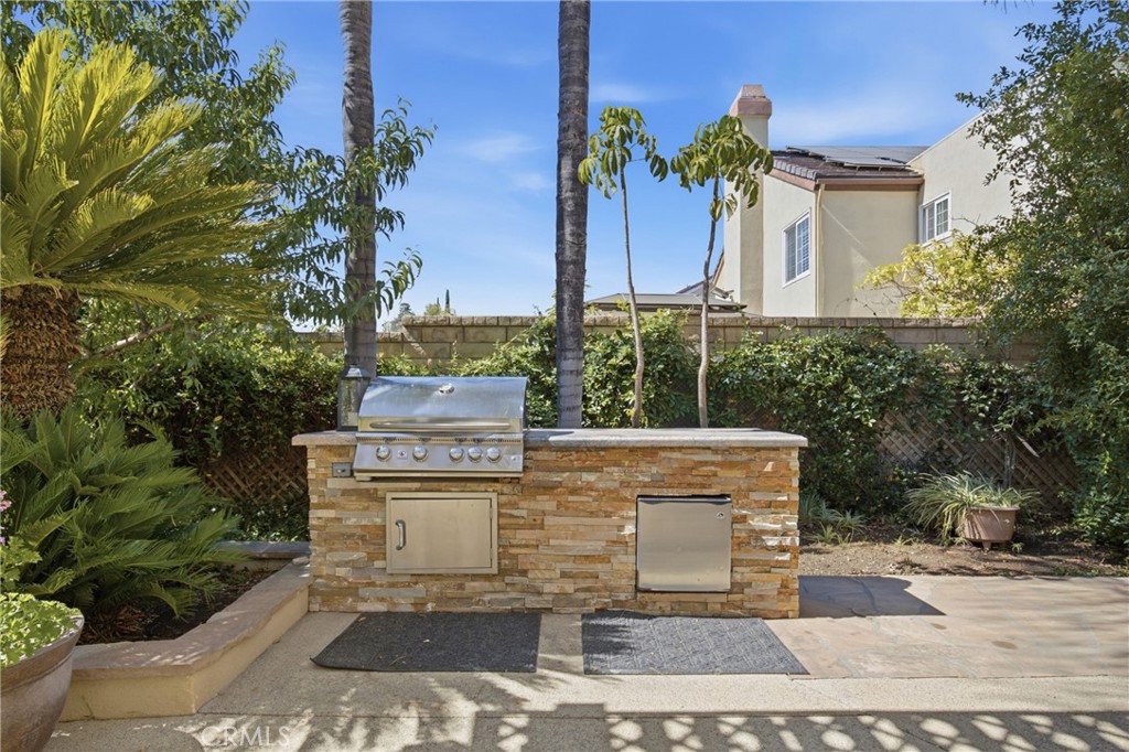 10925 Willowbrae