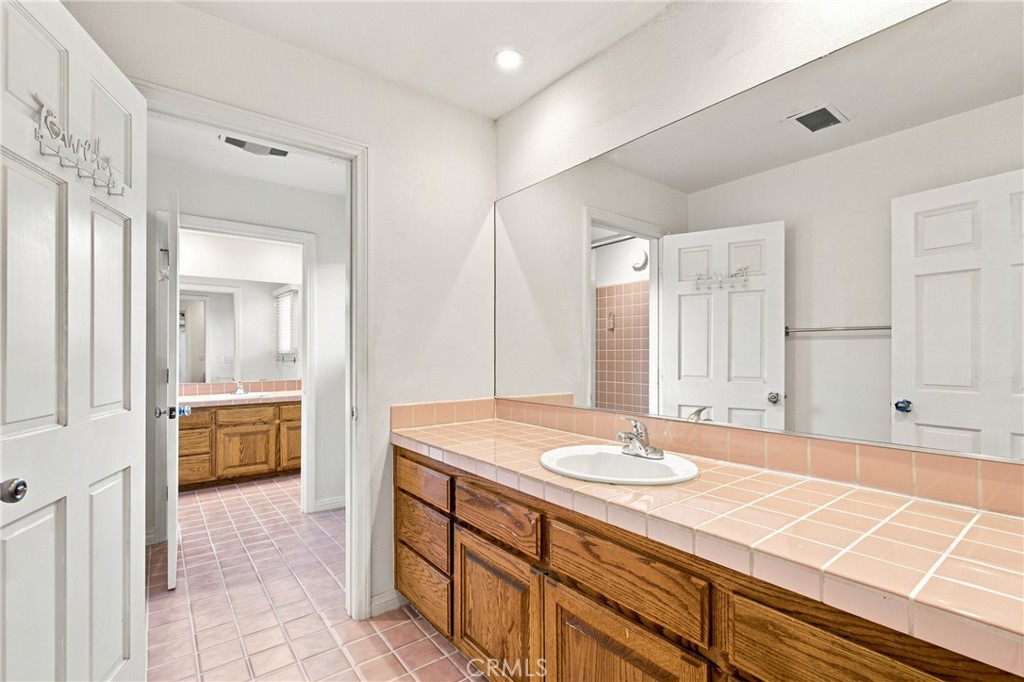 10925 Willowbrae