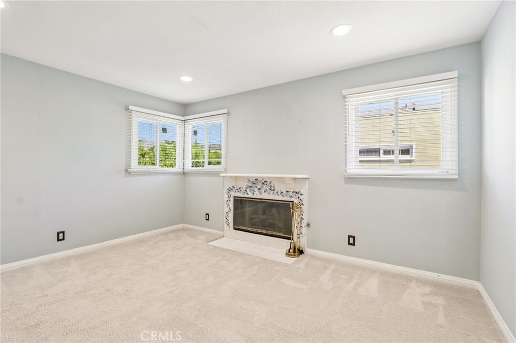 10925 Willowbrae